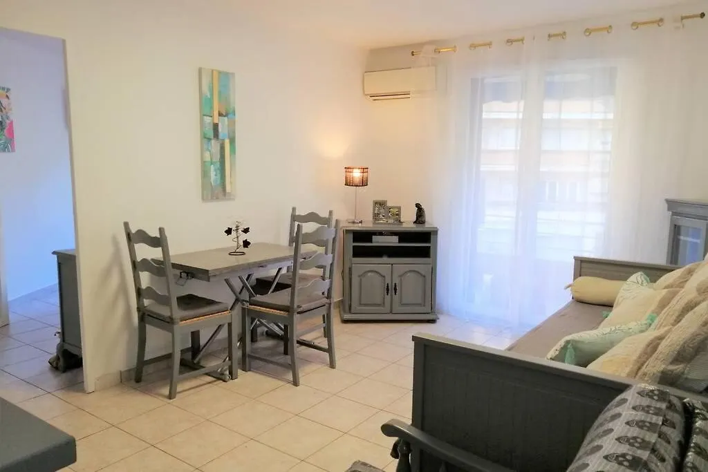 Apartment Confortable 3 Pieces Tres Bien Place Centre Ville Antibes